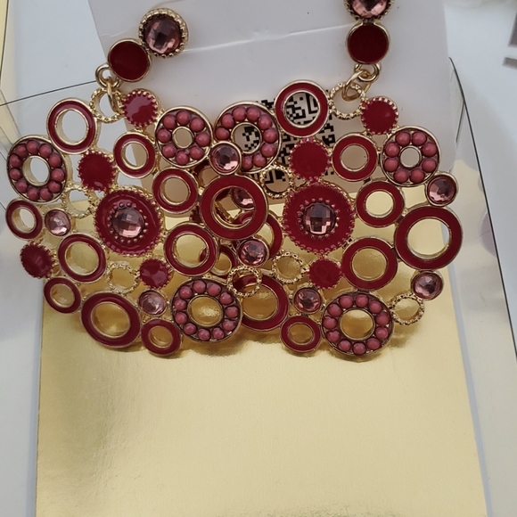 Fashionable Earring - Picture 4 of 6